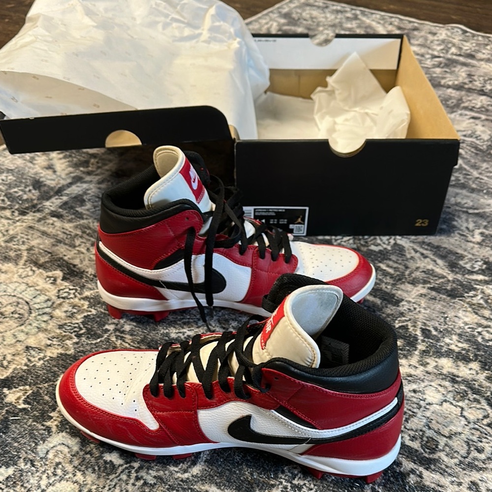 Jordan 1 retro baseball cleats - Red and White